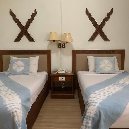 Maeyom Palace Hotel Пхрэ Экстерьер фото