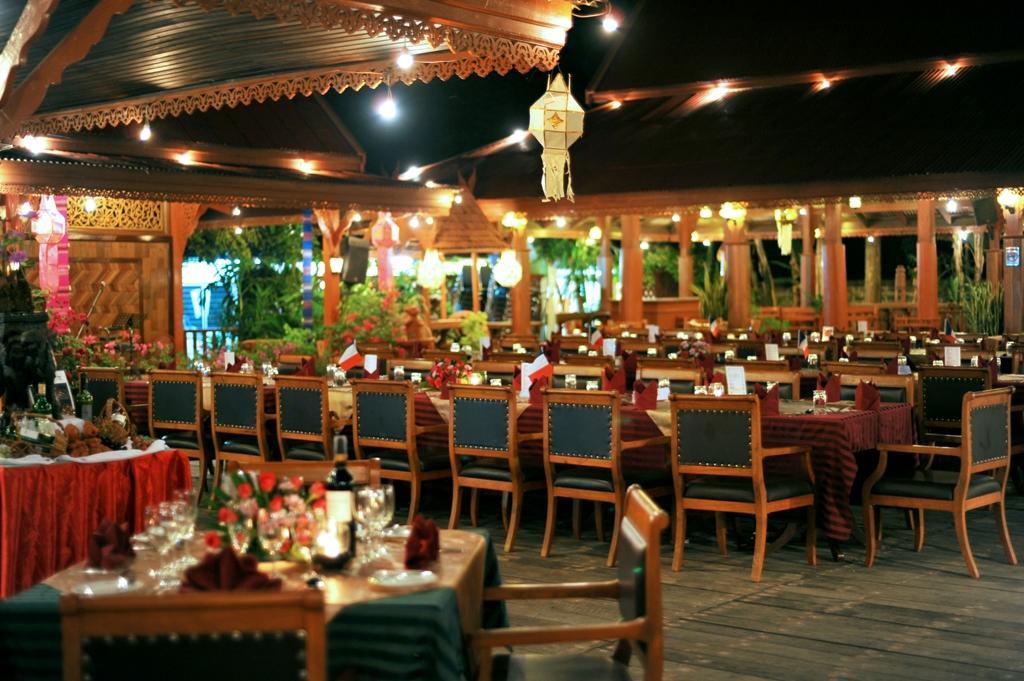 Maeyom Palace Hotel Пхрэ Экстерьер фото