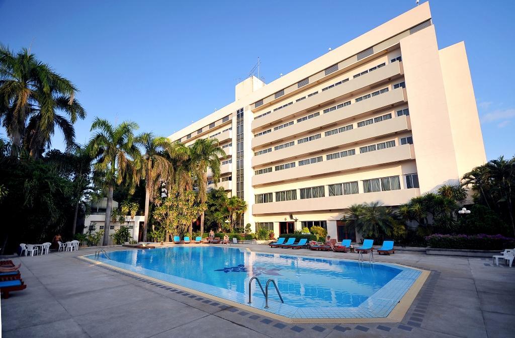 Maeyom Palace Hotel Пхрэ Экстерьер фото