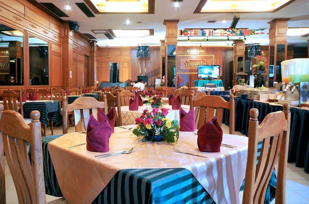 Maeyom Palace Hotel Пхрэ Экстерьер фото