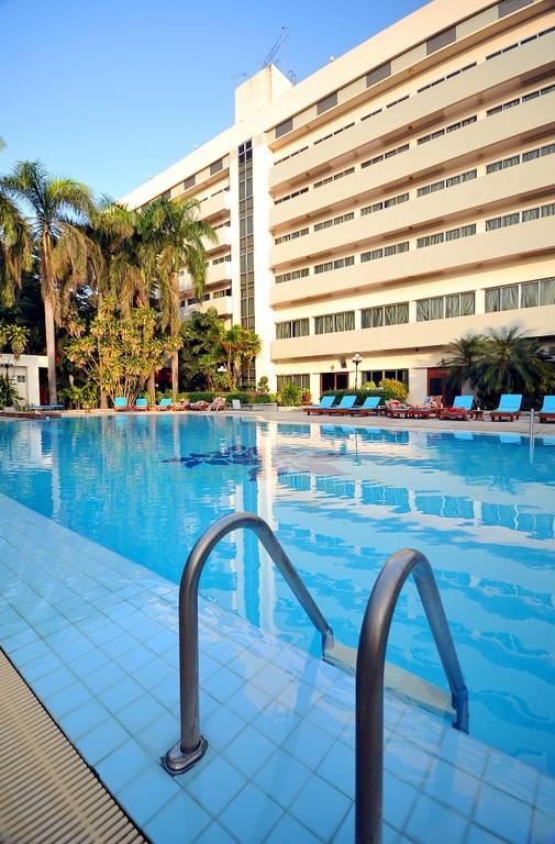 Maeyom Palace Hotel Пхрэ Экстерьер фото
